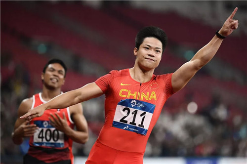 亞運(yùn)會(huì)“百米飛人”大戰(zhàn),蘇炳添9秒92奪冠!