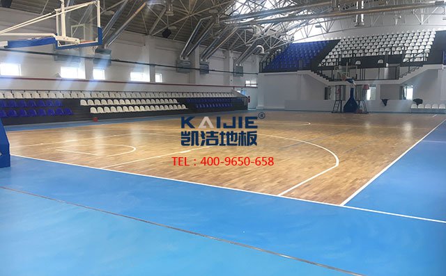 體育館專用運(yùn)動(dòng)木地板——?jiǎng)P潔體育木地板