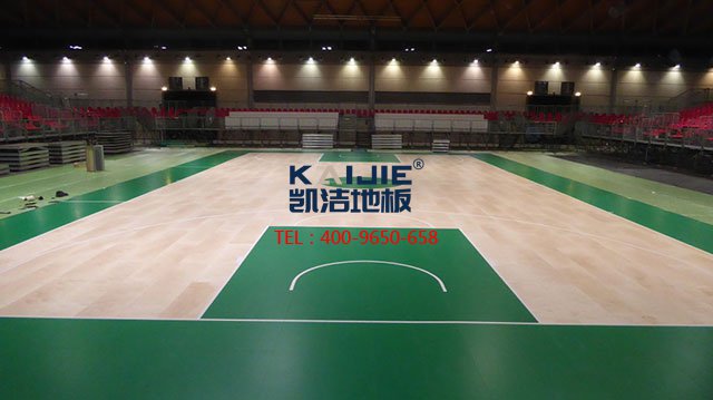 室內(nèi)籃球館體育木地板防水——?jiǎng)P潔體育木地板