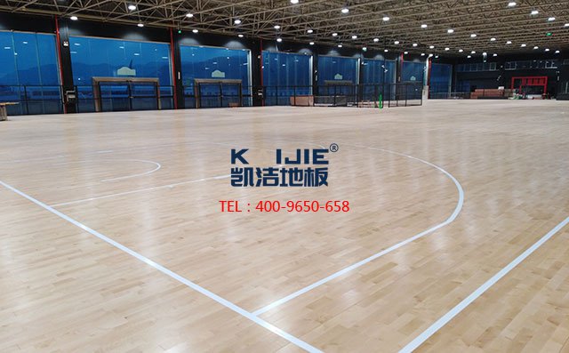 衡陽市鐵一中學(xué)生體育館運(yùn)動(dòng)木地板工程案例——?jiǎng)P潔地板