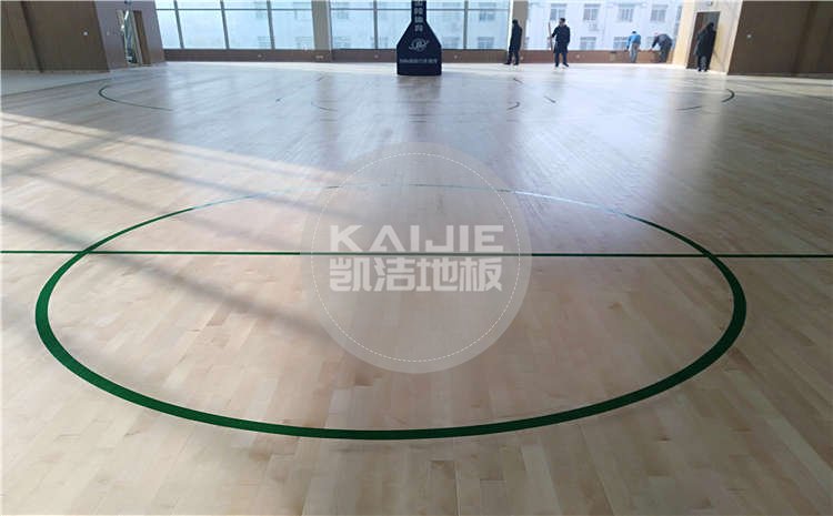 河南南陽市中學(xué)體育館木地板項(xiàng)目