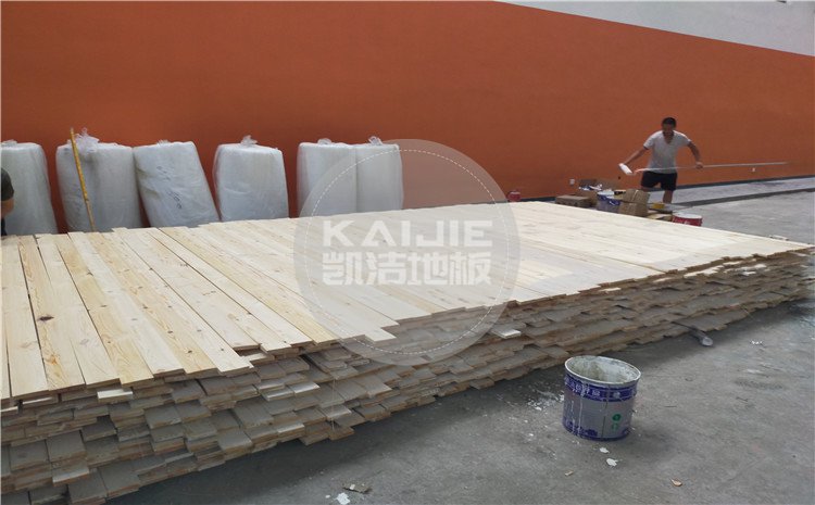 廣州天河區(qū)長大公路培訓(xùn)學(xué)?；@球館木地板案例