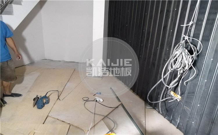 四川省樂山市沙灣區(qū)銅河廣場劇院舞臺(tái)木地板案例—?jiǎng)P潔體育木地板廠家