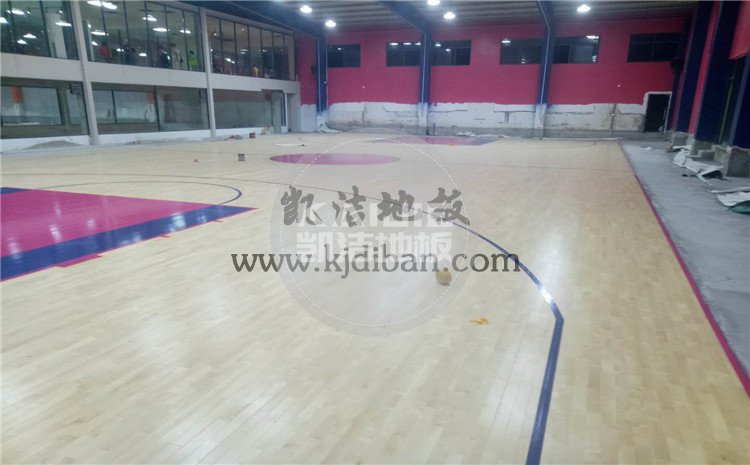 湖北武漢體育中心運(yùn)動(dòng)木地板項(xiàng)目-凱潔體育木地板廠家