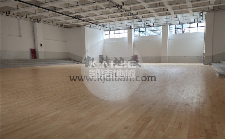 四川綿陽實(shí)驗(yàn)中學(xué)體育館木地板項(xiàng)目-凱潔體育木地板廠家