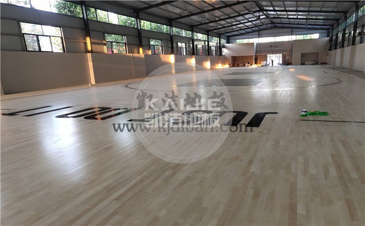 山東蘭陵代村LA動(dòng)力籃球館木地板項(xiàng)目-凱潔體育木地板廠家