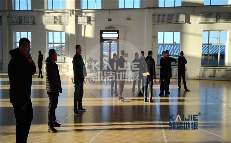 內蒙古鄂倫春旗大楊樹林業(yè)局全民健身中心木地板案例